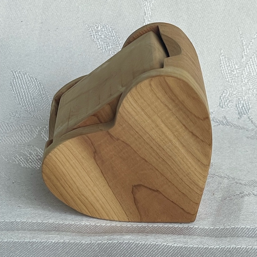 Vintage Cedar Wood Heart Bandsaw Trinket Jewelry Box Handcrafted Natural